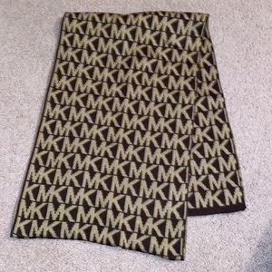 Michael Kors scarf